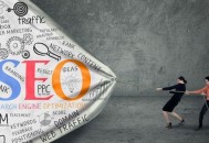 针对无效过期页面，seo优化师会分析页面的具体流量情况具体处理