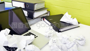 电脑文件纸张